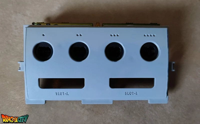 GameCube - Port Manette / Led Bleue-Rouge / Pile Neuve avec Socket