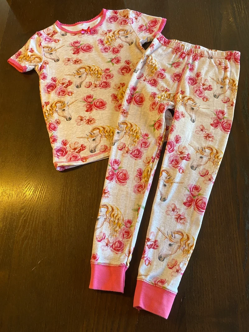 Reservé - cassandra biron - Friperie - 2x2 - pyjama - 6 ans