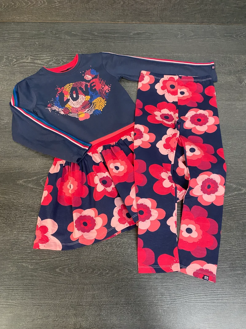 Reservé cassandra biron Neuve sans etiquette - robe et legging - 4 ans - nano -