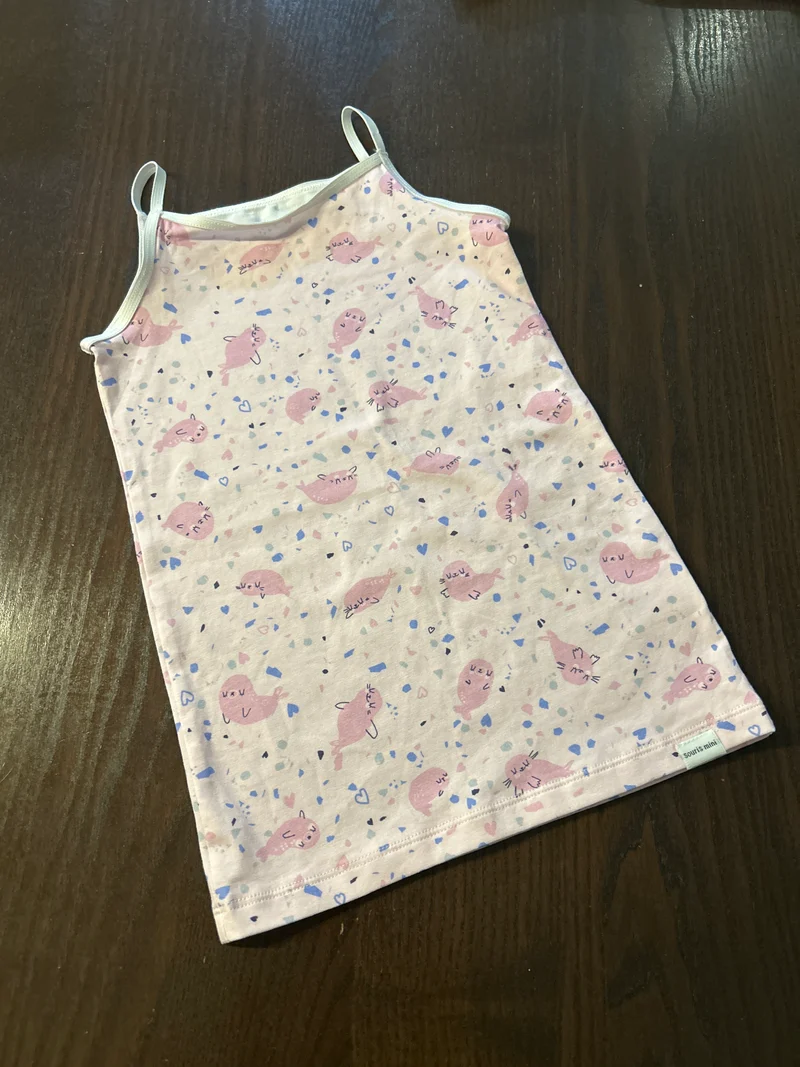 Neuve - camisole -6-7 ans