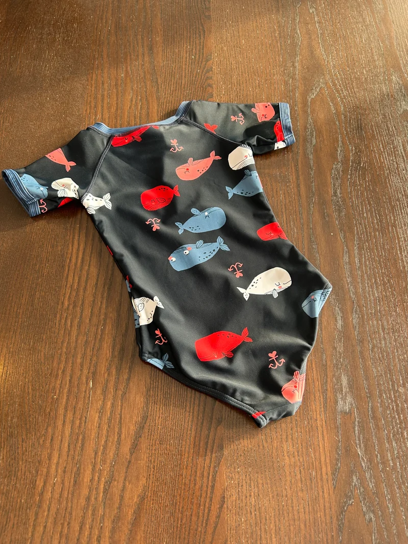 Neuf sans étiquette -Souris Mini - 5 ans - maillot -