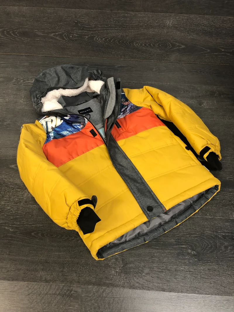 Manteau jaune - sourismini - 10 ans